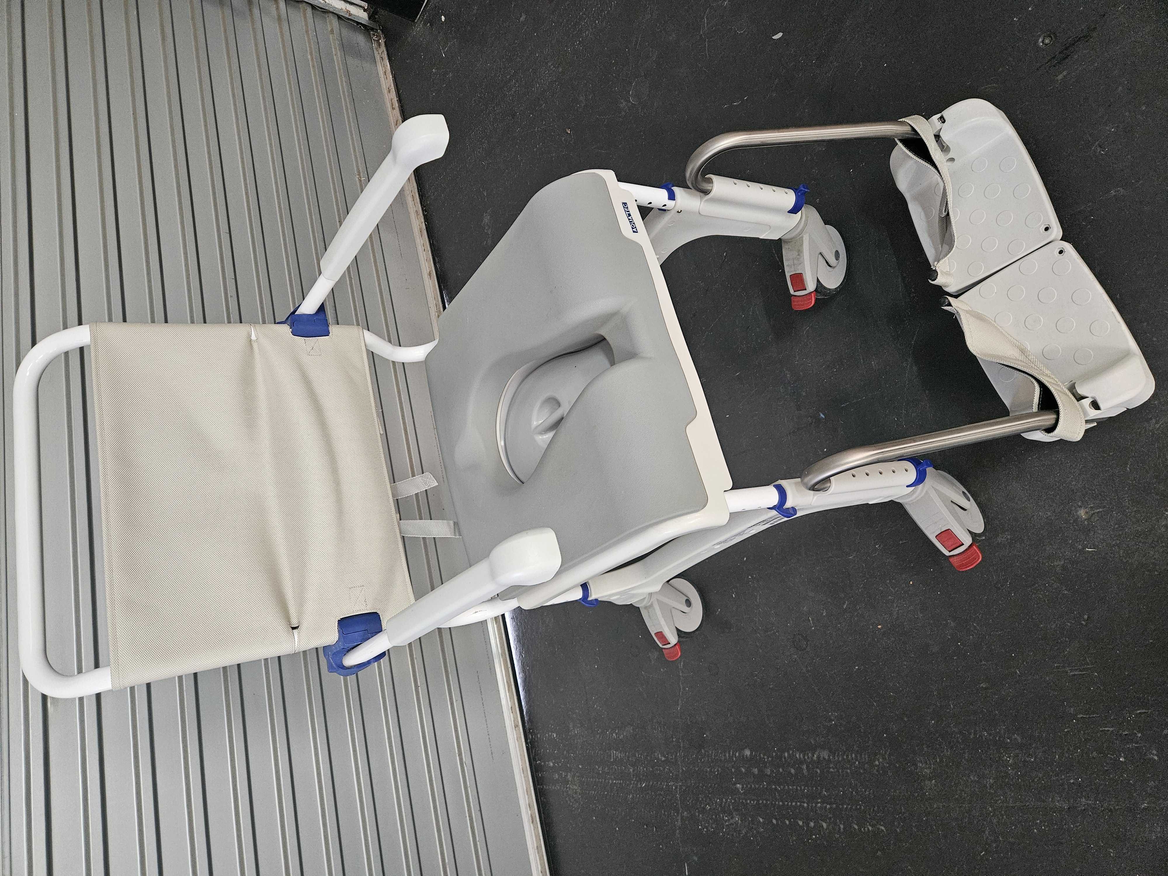 Attendant Prop Shower Commode